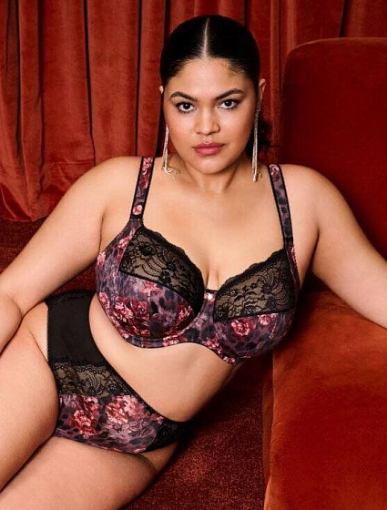 Фото Комплект женского белья на большой размер Elomi